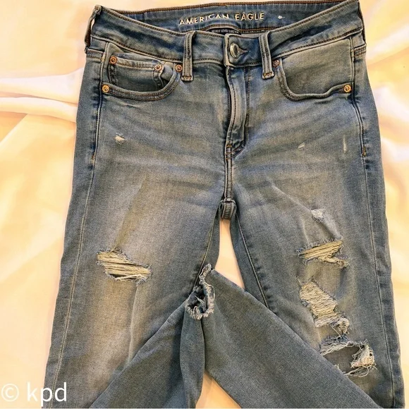 AMERICAN EAGLE Distressed Ripped NE(X)T LEVEL STRETCH Size 6 Jeans Jegging Women - Picture 3 of 6
